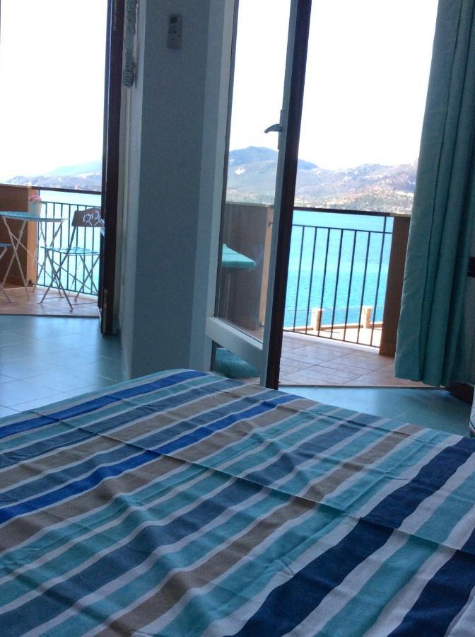 Apartment On The Sea Кальярі Екстер'єр фото